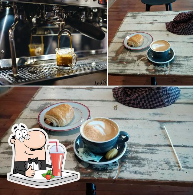 Red Star Cafe & Bakery