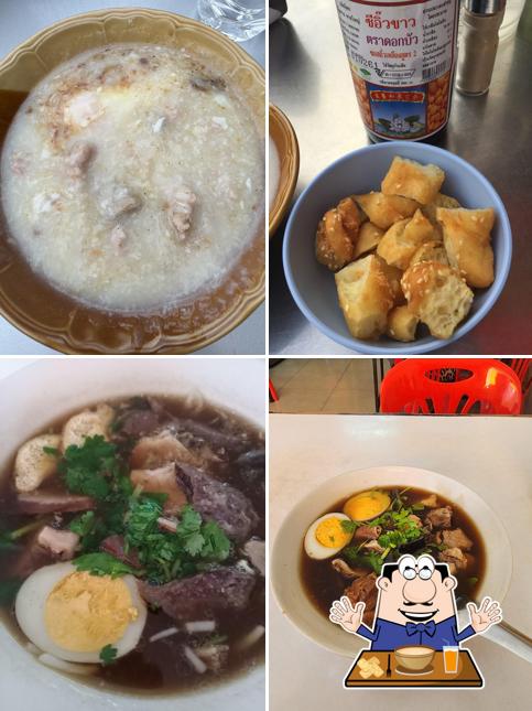 ร้านเก้าห้อง โจ๊กหมู ก๋วยจั๊บ
