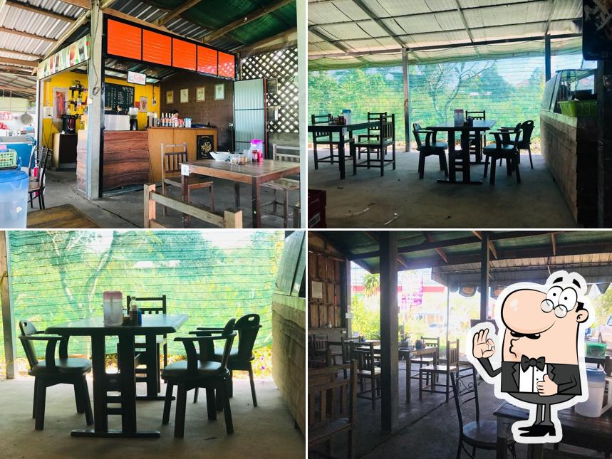 ร้านก๋วยเตี๋ยวเรือรังสิต สองนาง