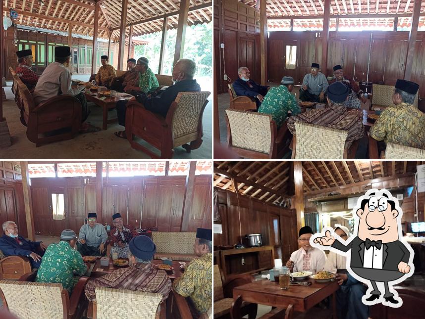 Angkringan SAWAH x Kedai MatDewo