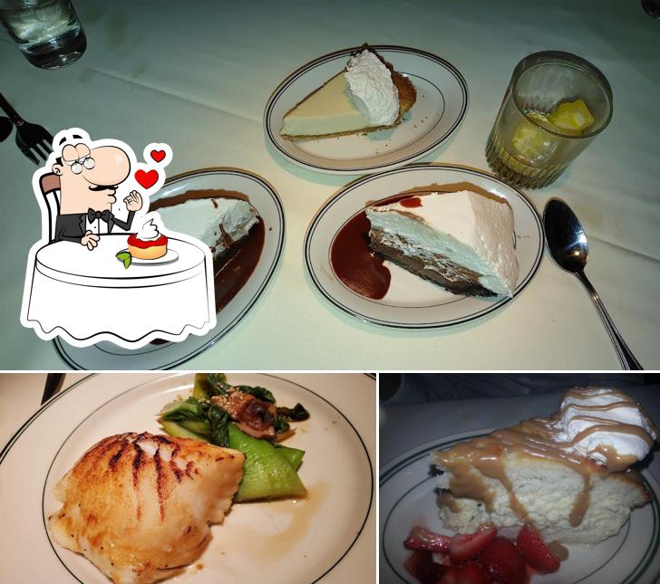 Dive into Chicago's Exquisite Seafood Delights!