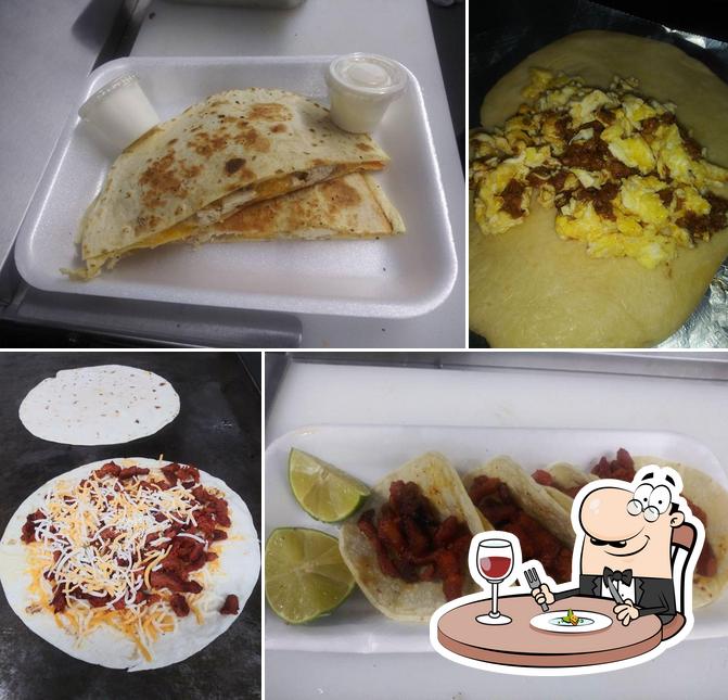 La Carreta Tacos