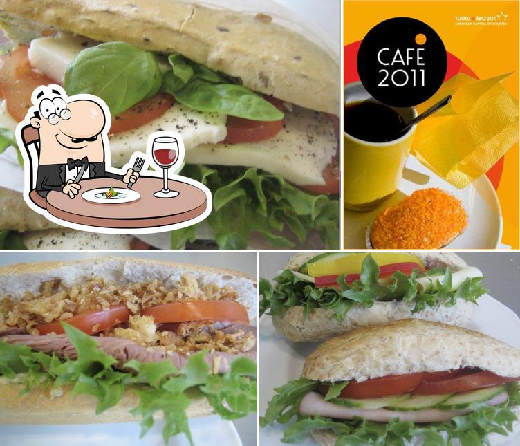 Cafe 2011
