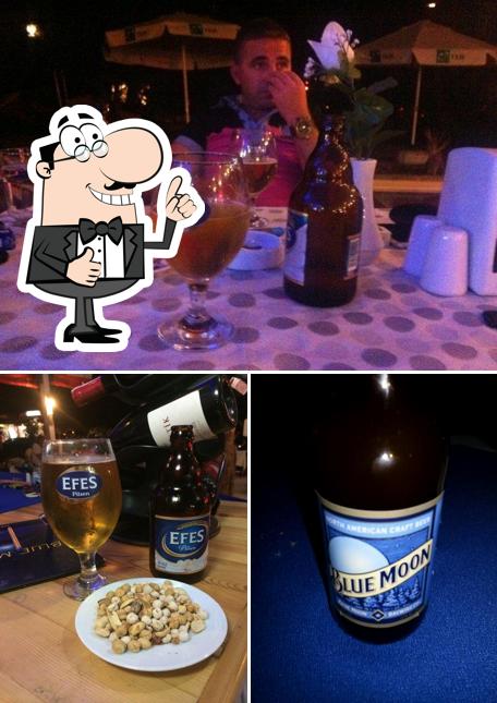 Blue Moon Restoran Cafe