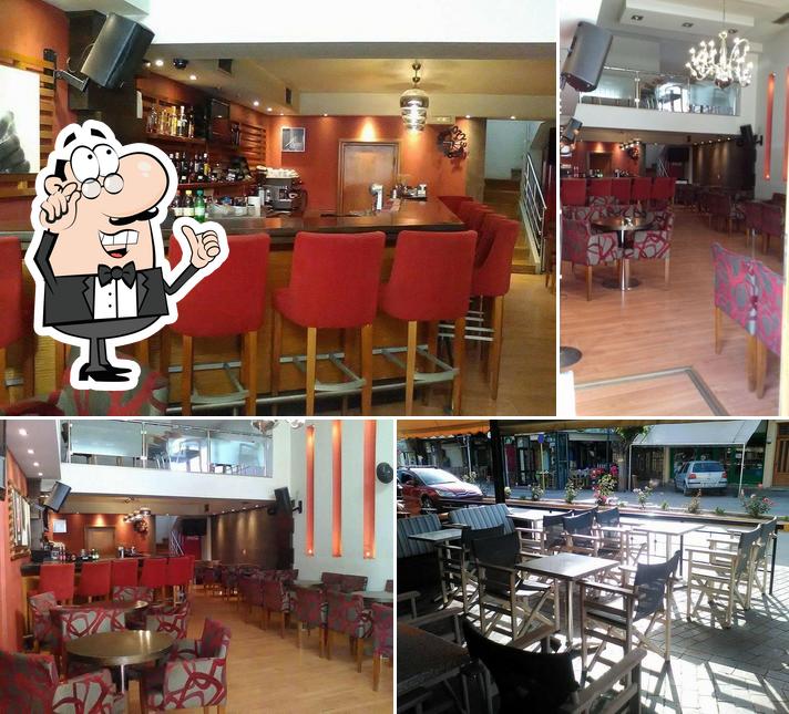 Remezzo Cafe Bar.