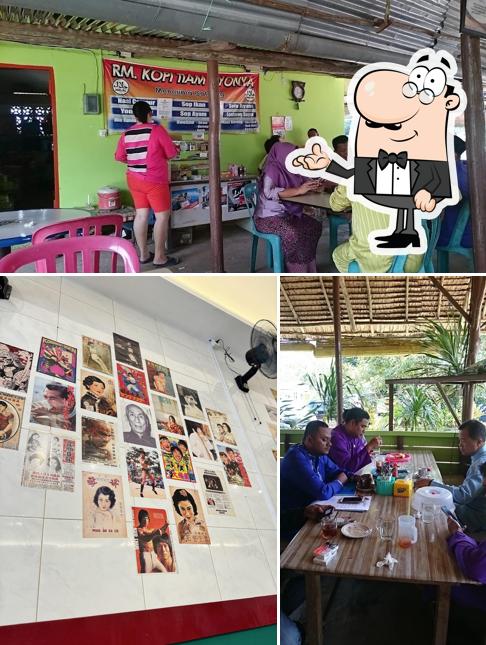 KOPI'TIAM " NYONYA "