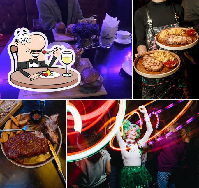 Еда в "Харате'се Паб"