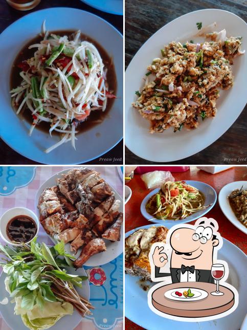 ไก่ย่างวิเชียรบุรี