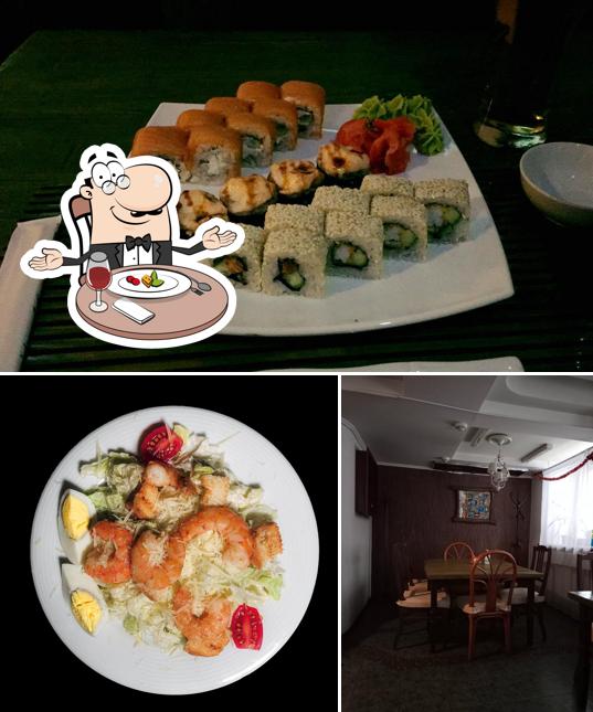 В Sushi Cool есть столики, еда и многое другое