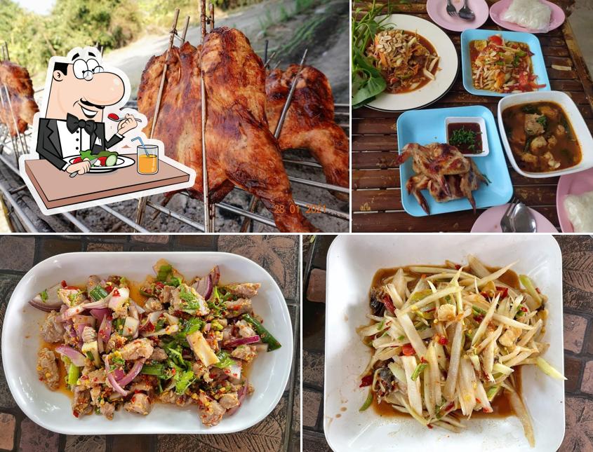 ไก่ย่างวิเชียรบุรี หน้าค่าย กองพลทหารราบที่ 7