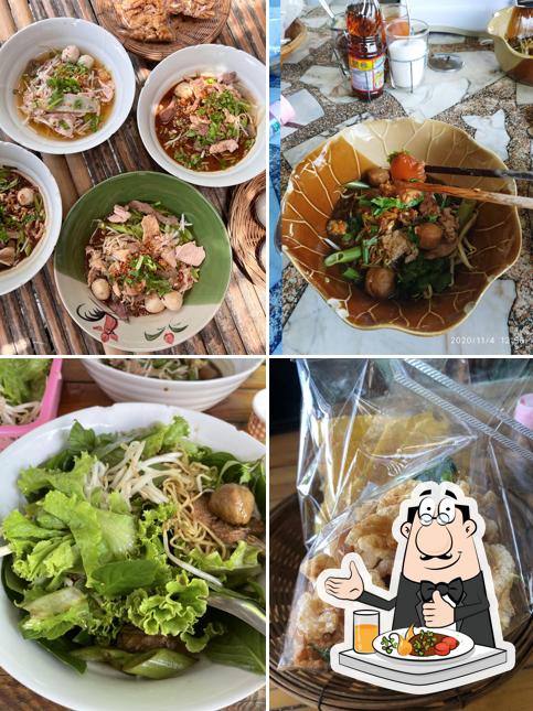 ก๋วยเตี๋ยวเรืออยุธยา รจ'เด็จ