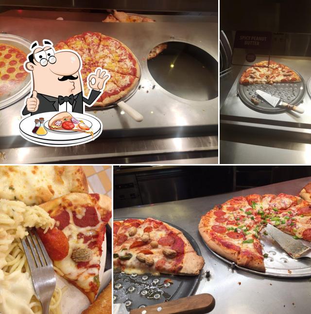 John's Incredible Pizza - Modesto