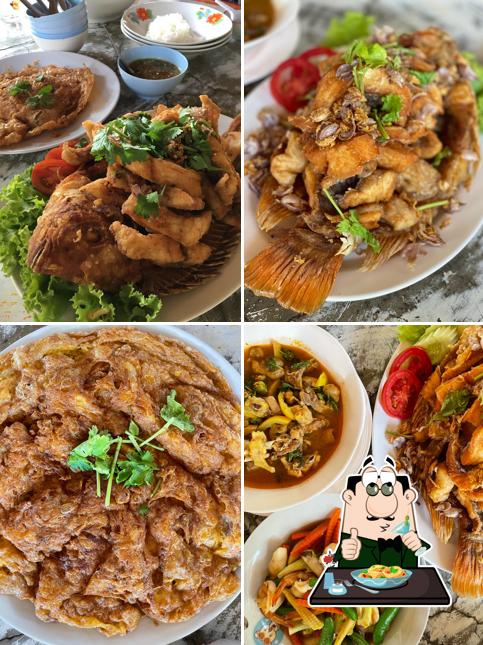 ร้านอาหารครัวปีกไม้