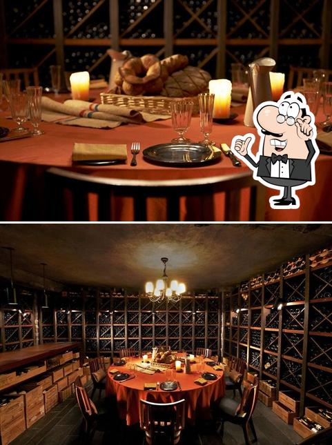 Tapas Molecular Bar