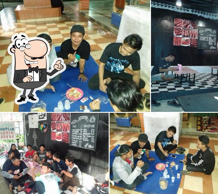Chaos "Chaplin Sosis" Bakar