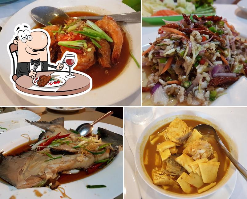 Ban Chai Khlong Restaurant
