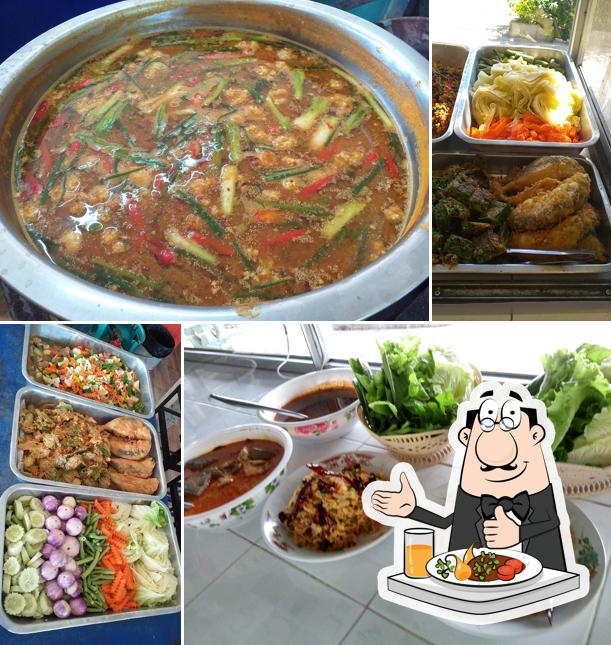 ร้านครัวแม่เพ็ญศรี