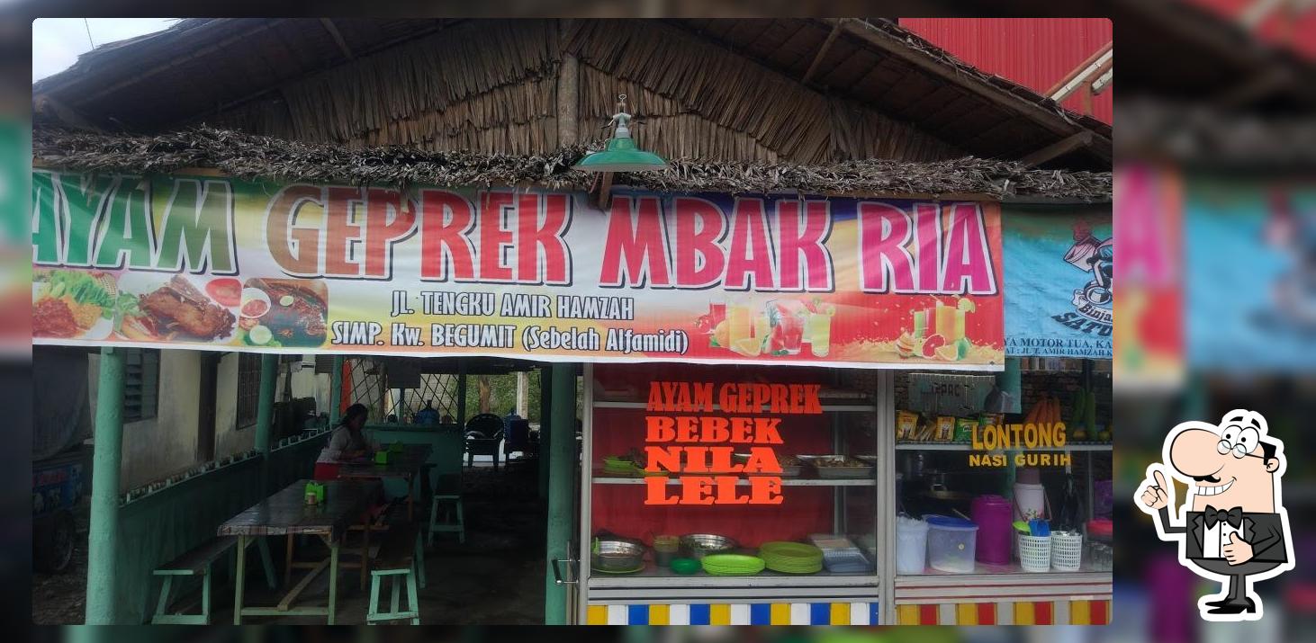 AYAM GEPREK MBAK RIA