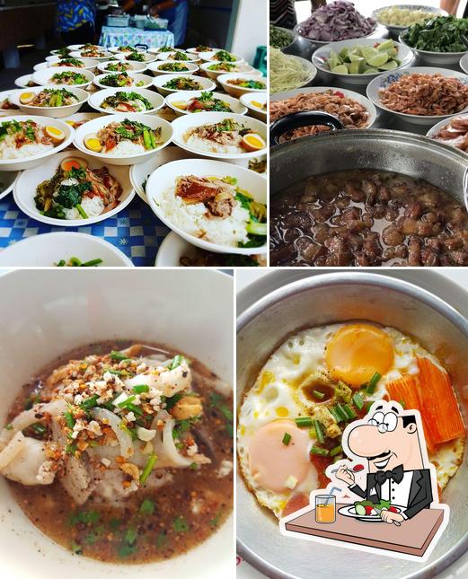 ก๋วยเตี๋ยวต้มยำสูตรโบราณ​ &​ ข้าวขาหมู
