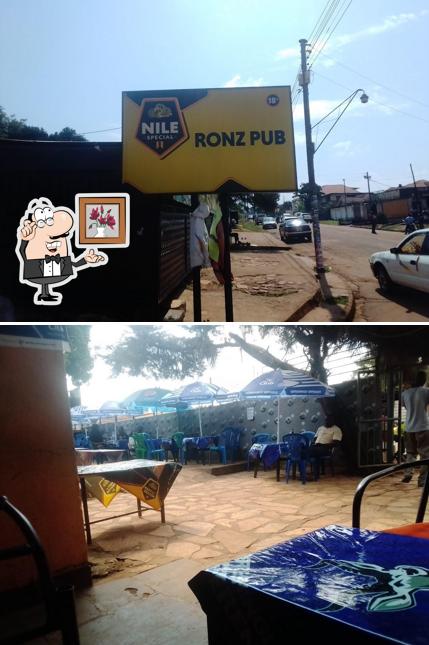 Ronz Pub
