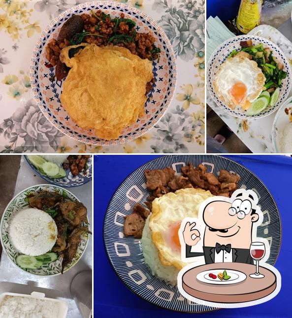 ร้านตั้มตามสั่ง หน้ารพ.นาหม่อม