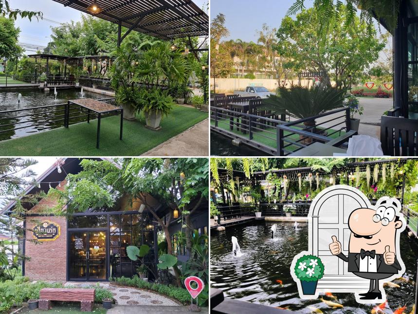 SEAWERR Coffee & Bakery Restaurant, for Variety of Thai Cuisines, Until Midnight