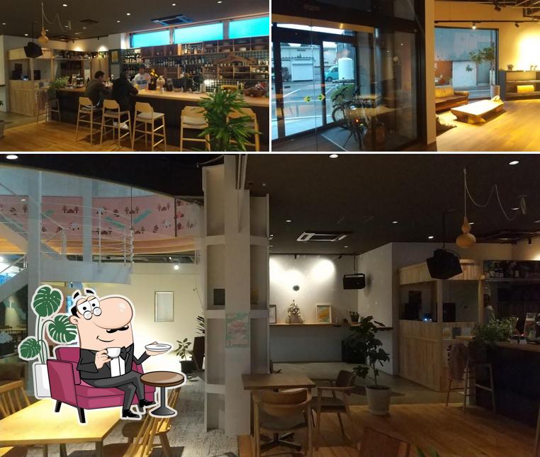 cafe & music bar bom