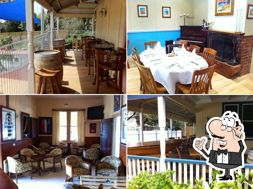 Pickets On Church Restaurant & Bar