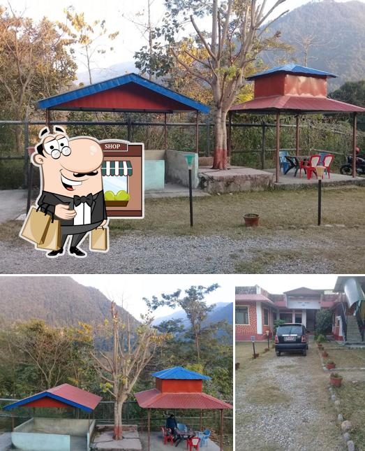 Pipal Bot Resort