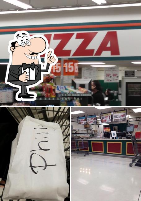 WinCo Pizza