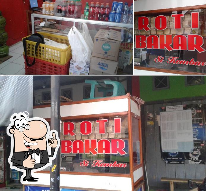 Roti Bakar Si Kembar