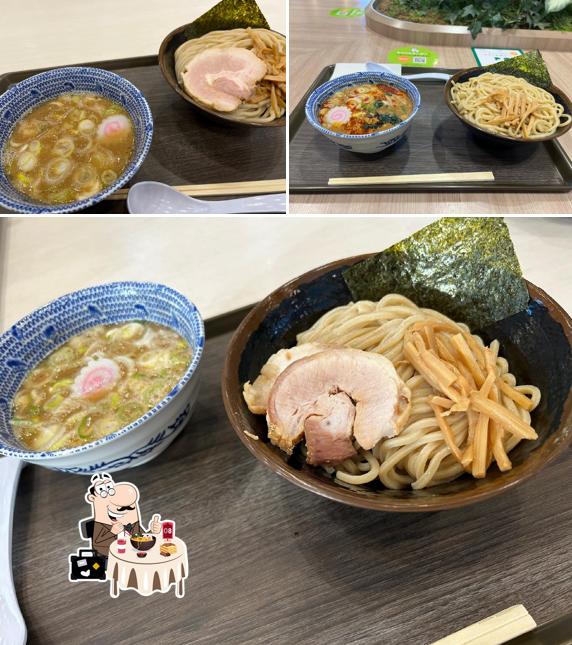 舎鈴