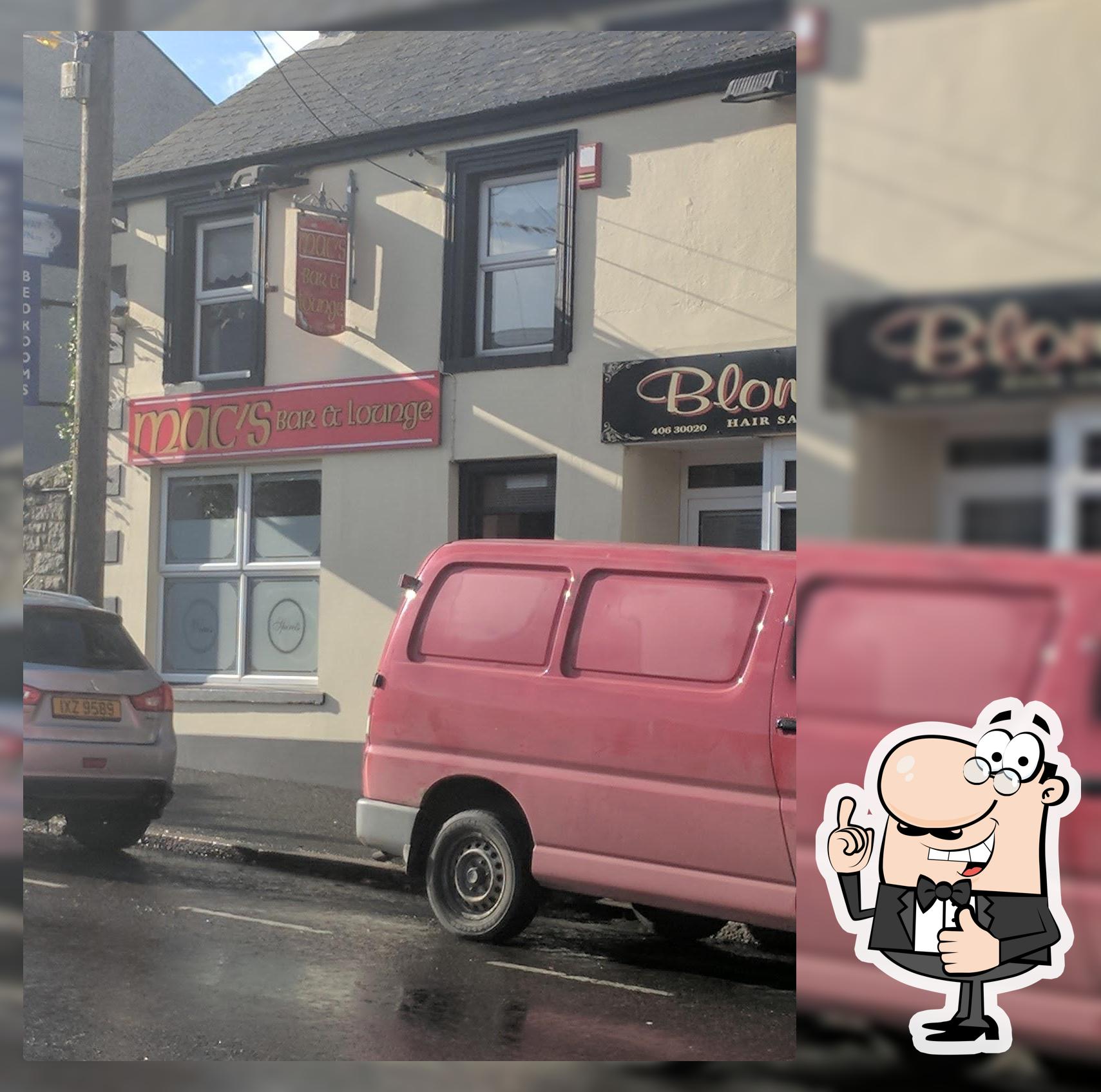 Mac's Bar & Lounge