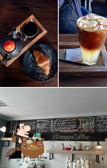 Посмотрите на это изображение, где видны еда и доска для меню в Бьярг