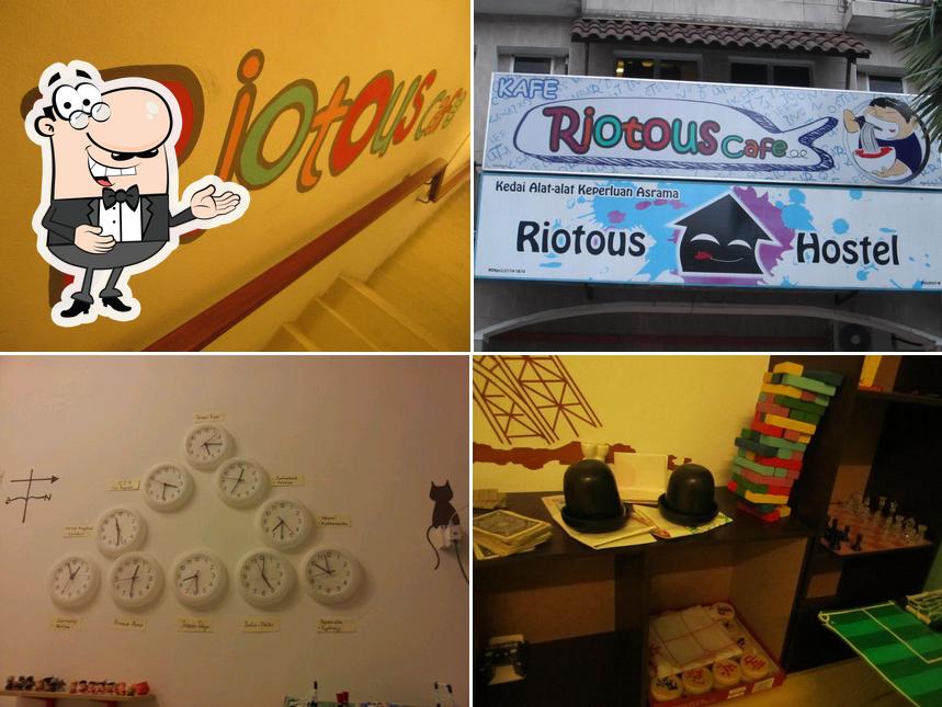 Riotous Café