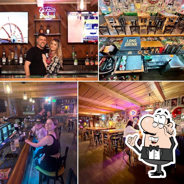 Hammerin' Hank's Bar