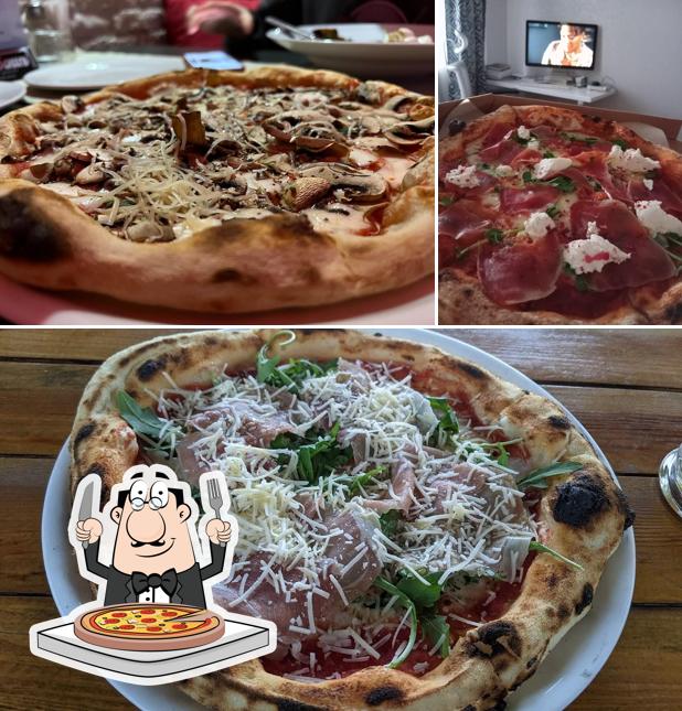 Отведайте пиццу в "Cube Cafe"