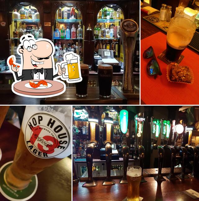 Con's Bar