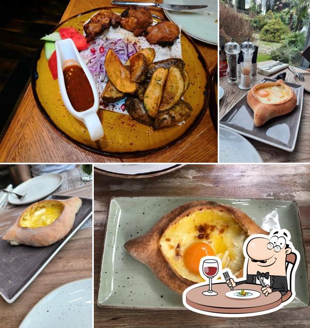 Блюда в "Руставели - грузинском ресторане"