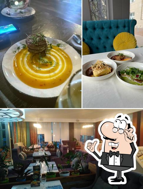 Посмотрите на внутренний интерьер "Облаков"