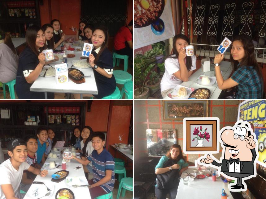 Teng-Teng's Sizzling Sisig