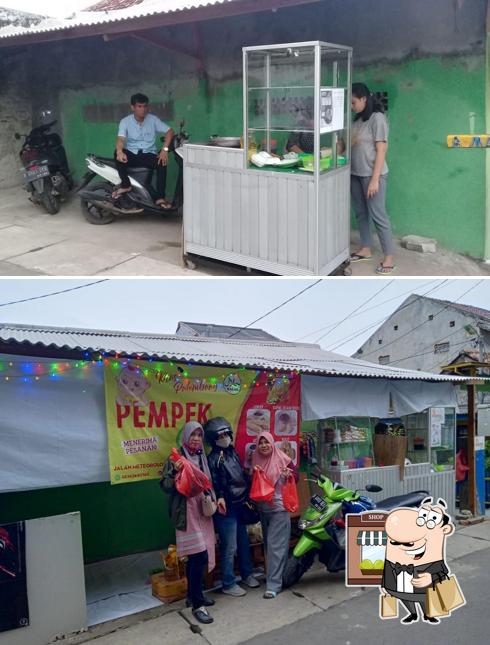 Pempek gio
