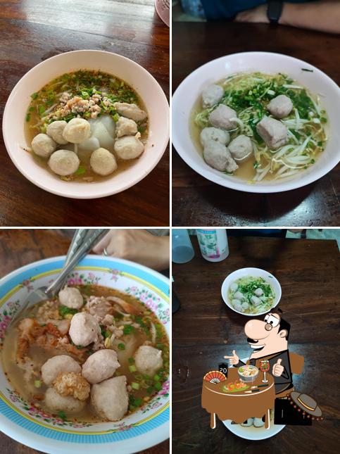ร้านแหม่มลูกชิ้นหมูเด้ง