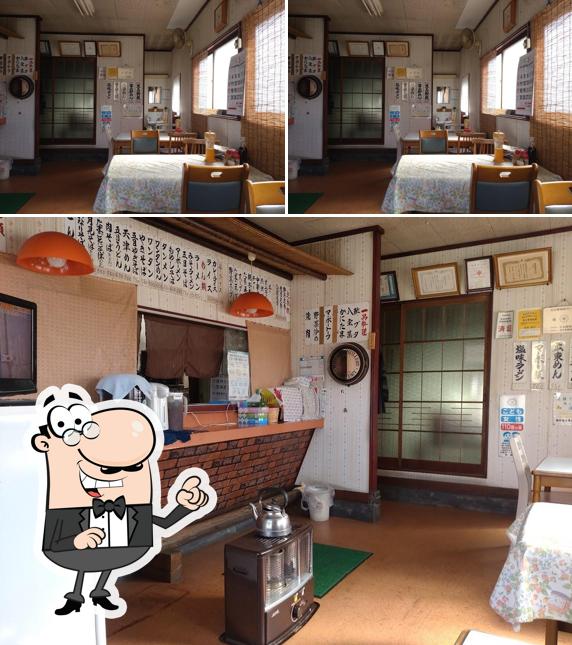 食堂 まる新
