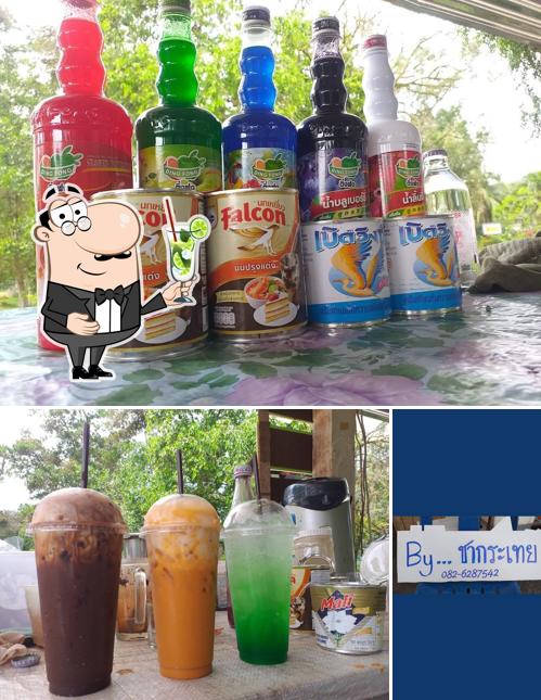 ขนมจีนป้าอีด & By...ชากระเทย