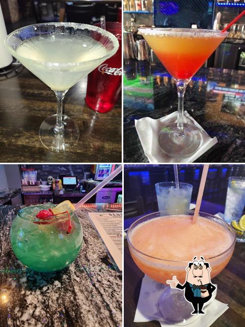 Deuces Sports Bar & Grill