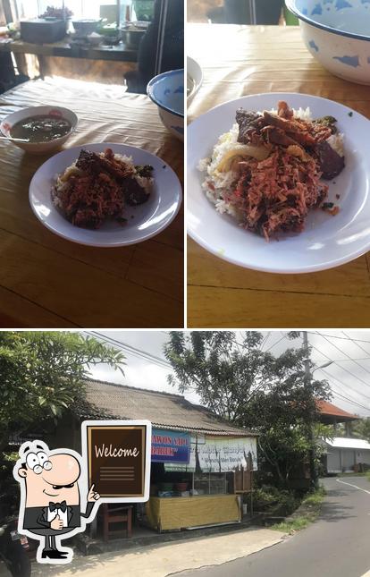 Warung Lawar Men Monik
