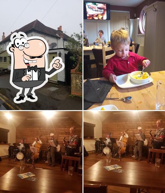 The Dog House (The Fox & Hounds)