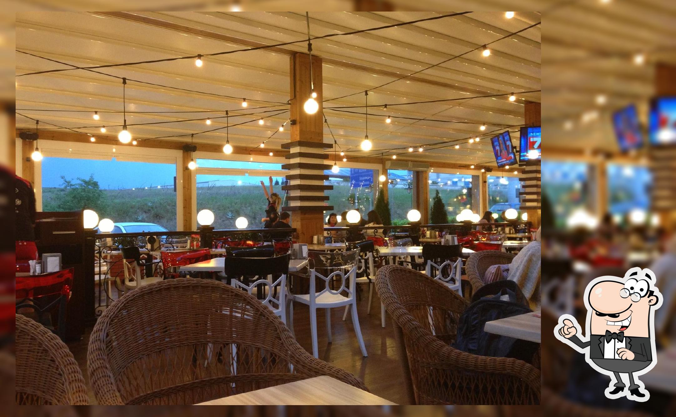 Happy Bar & Grill