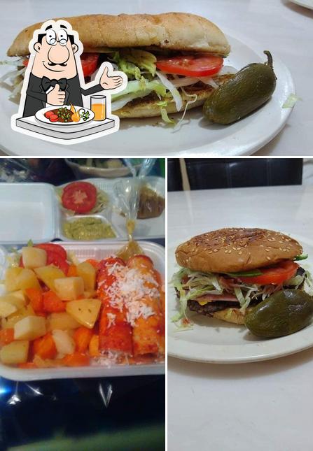 Antojitos "Los Reyes"